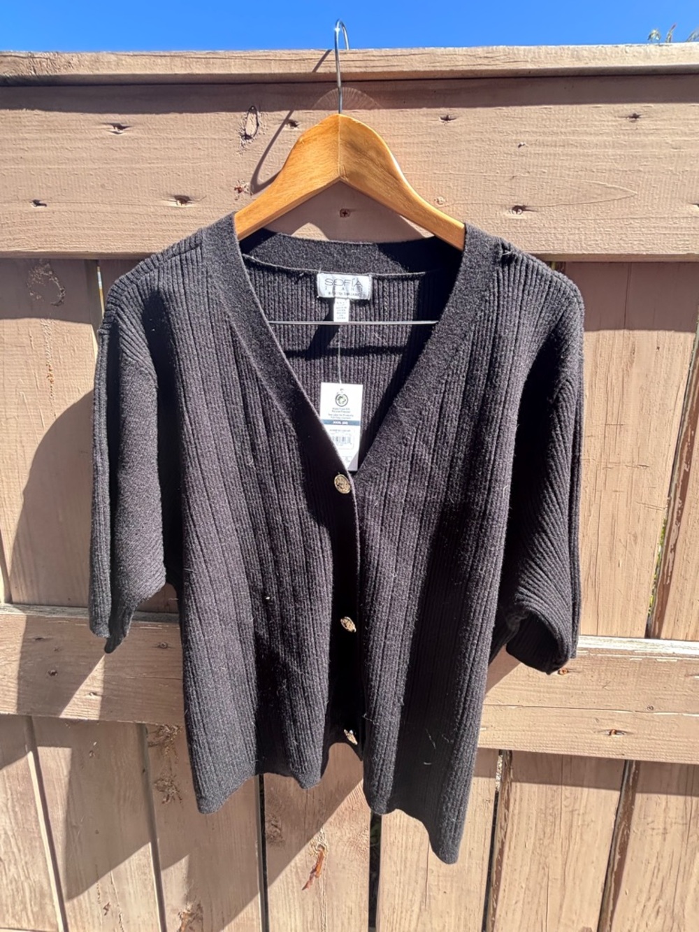 🎉NWT🎉 Black Short Sleeve Ribbed Cardigan with Gold Buttons